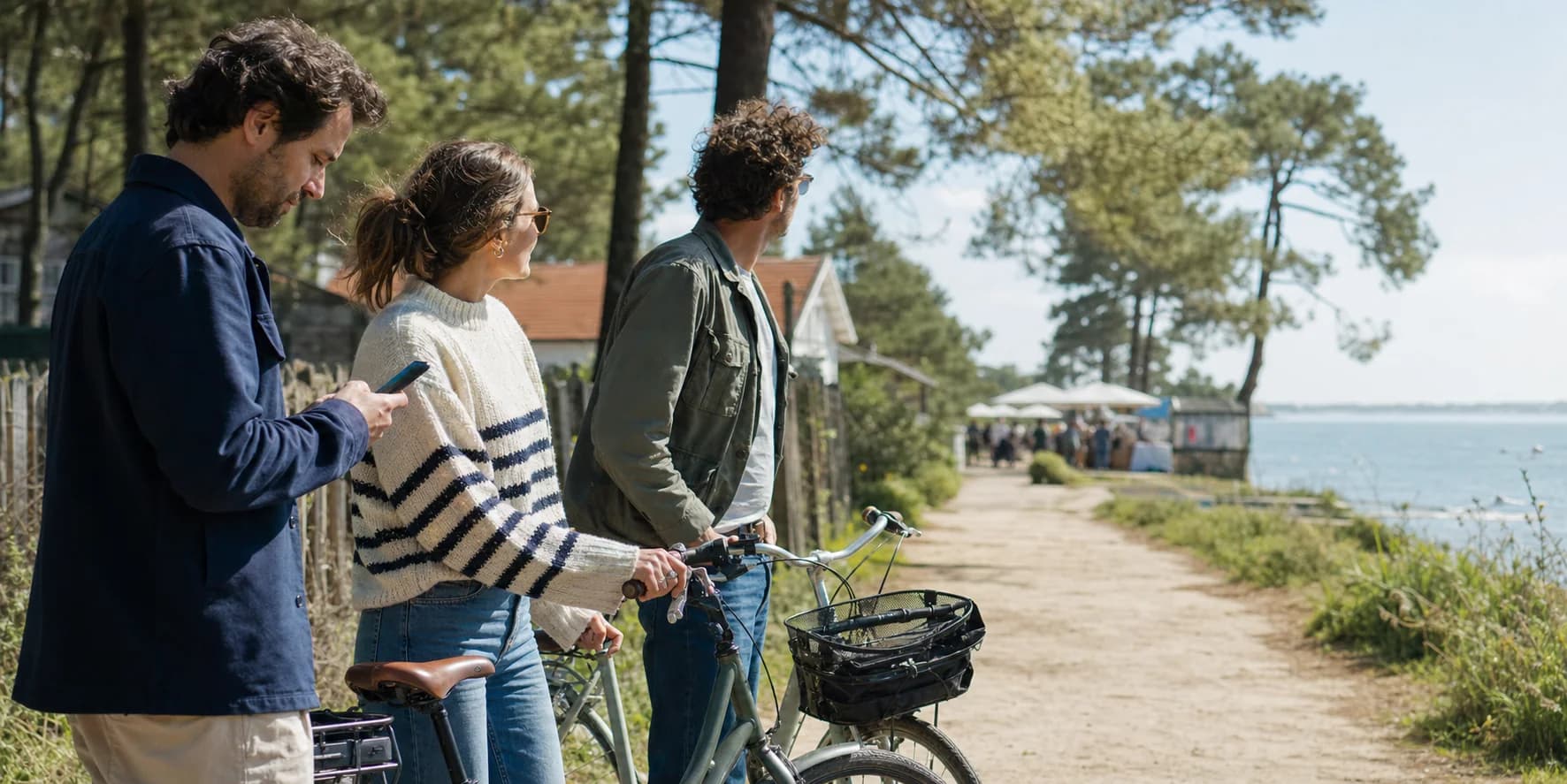 Balade à vélo entre les pins du Bassin